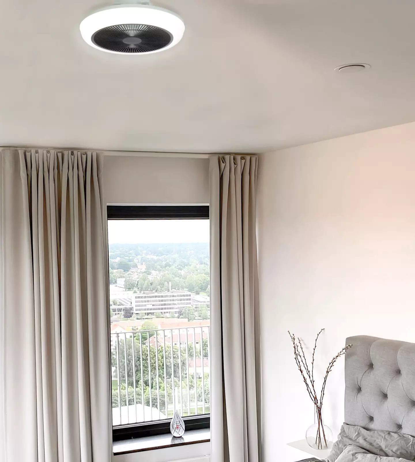 Air Vifte Plafond, Hvit/Svart — produktbilde fra lakkapaa.no — vinkel 2