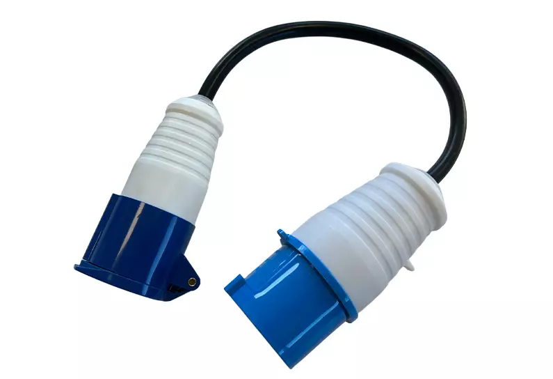 Voimavirta-Adapteri 32A-16A