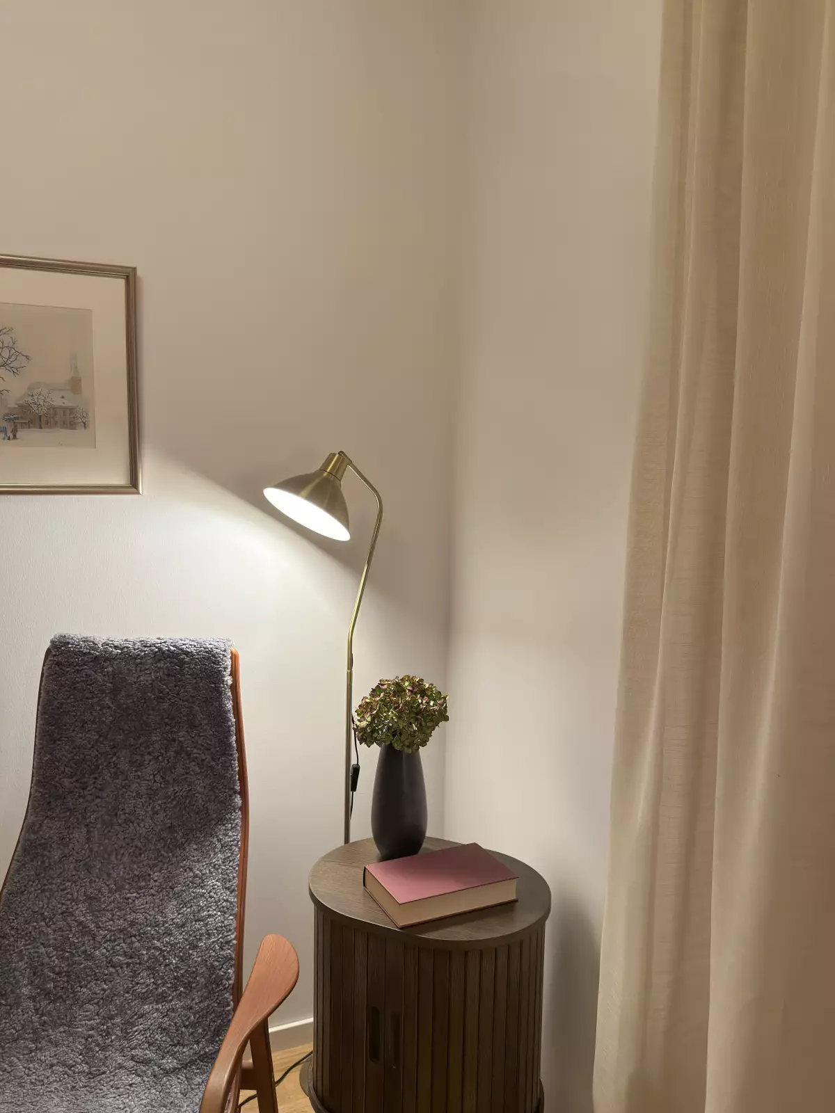 Aneta Lightning Ostri Gulvlampe, Antikk — Stilig og tidløs Ostri gulvlampe i antikkstil. — vinkel 2