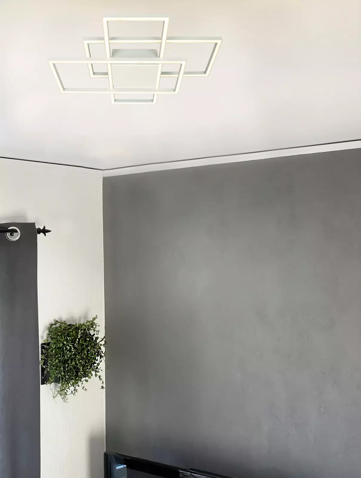 Aneta Lightning New York Plafond, Hvit — Stilig og moderne lampe med metallramme. — vinkel 2