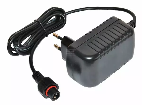 Kombinasjonsgjerde, AKO Duo Power X 4000 — produktbilde fra lakkapaa.no — i bruk