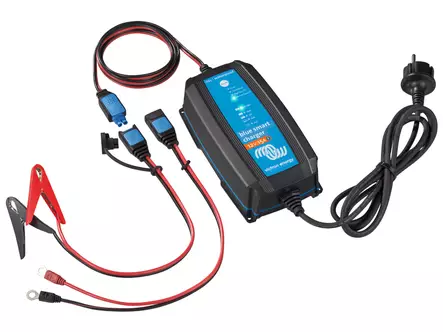 Victron Energy Blue Smart IP65 12V 15A - Akut ja Akkulaturit - 8719076018025 - 1